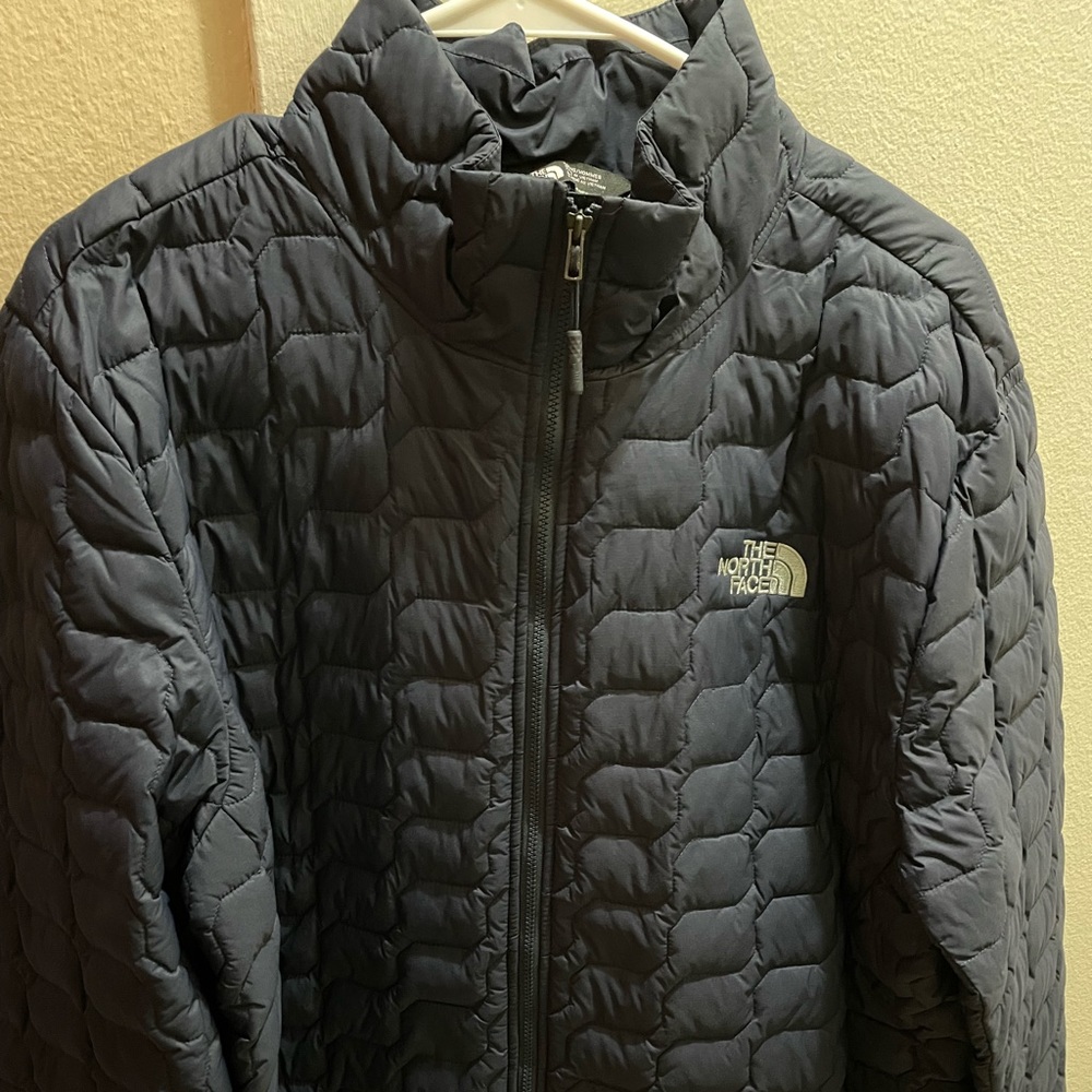 Mens Large The North Face Thermoball Coat
